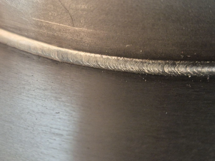 complexe lassamenstelling van gemachineerde stukken en dun plaatwerk